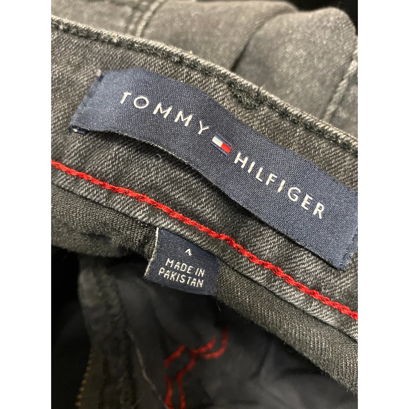 Tommy Hilfiger Women's Black Low Rise Slim Skinny Leg Denim Jeans Pants Size 4 - Image 3