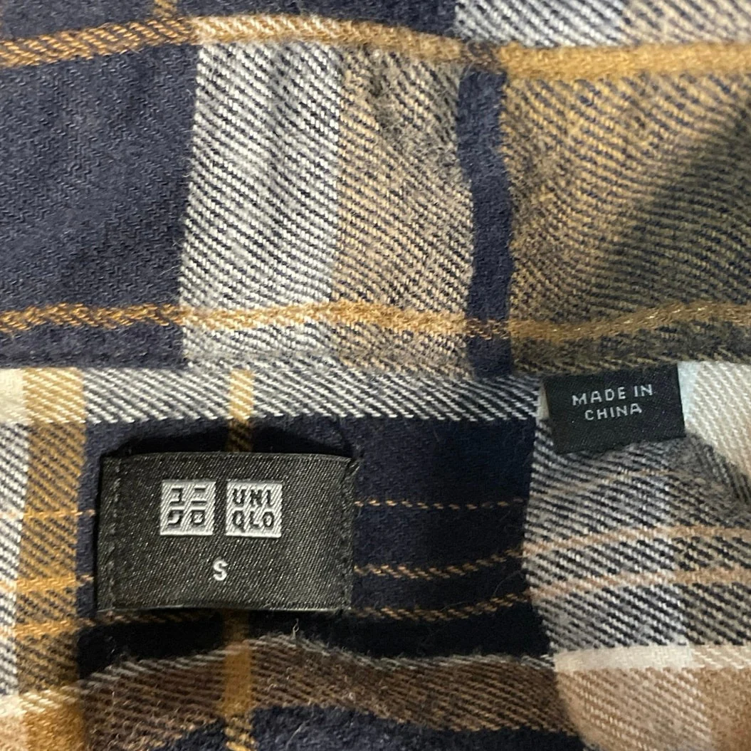Uniqlo Women's Black Yellow Plaid Flannel Long Sleeve Button Down Shirt Top Sz S - Image 4