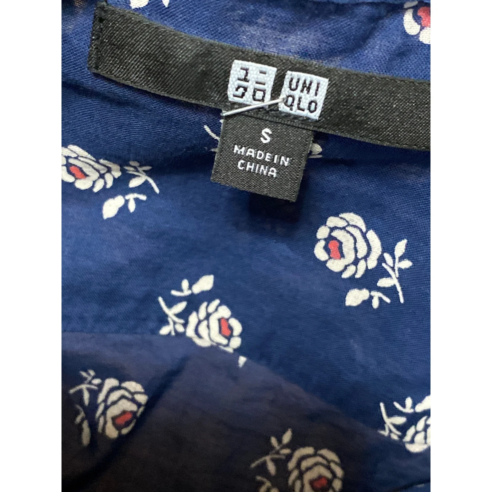 Uniqlo Women's Navy Blue Floral Cotton Long Sleeve Button Down Shirt Top Size S - Image 5