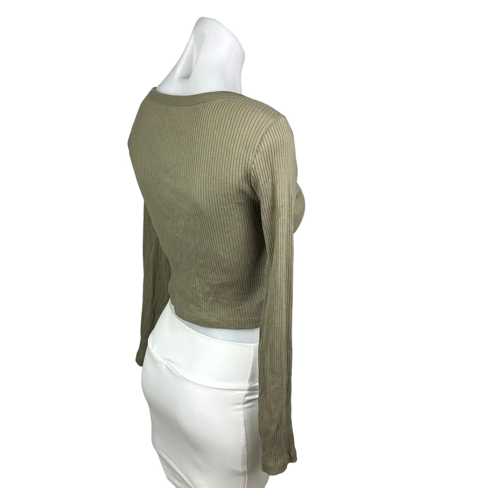 Uniqlo Women's Olive Green Ribbed Knit Scoop Neck Button Up Cropped Top Size S - Image 3