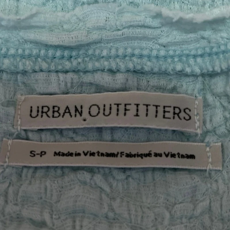 Urban Outfitters Blue Short Sleeve Textured Crinkled Button Down Crop Top Size S - Image 3