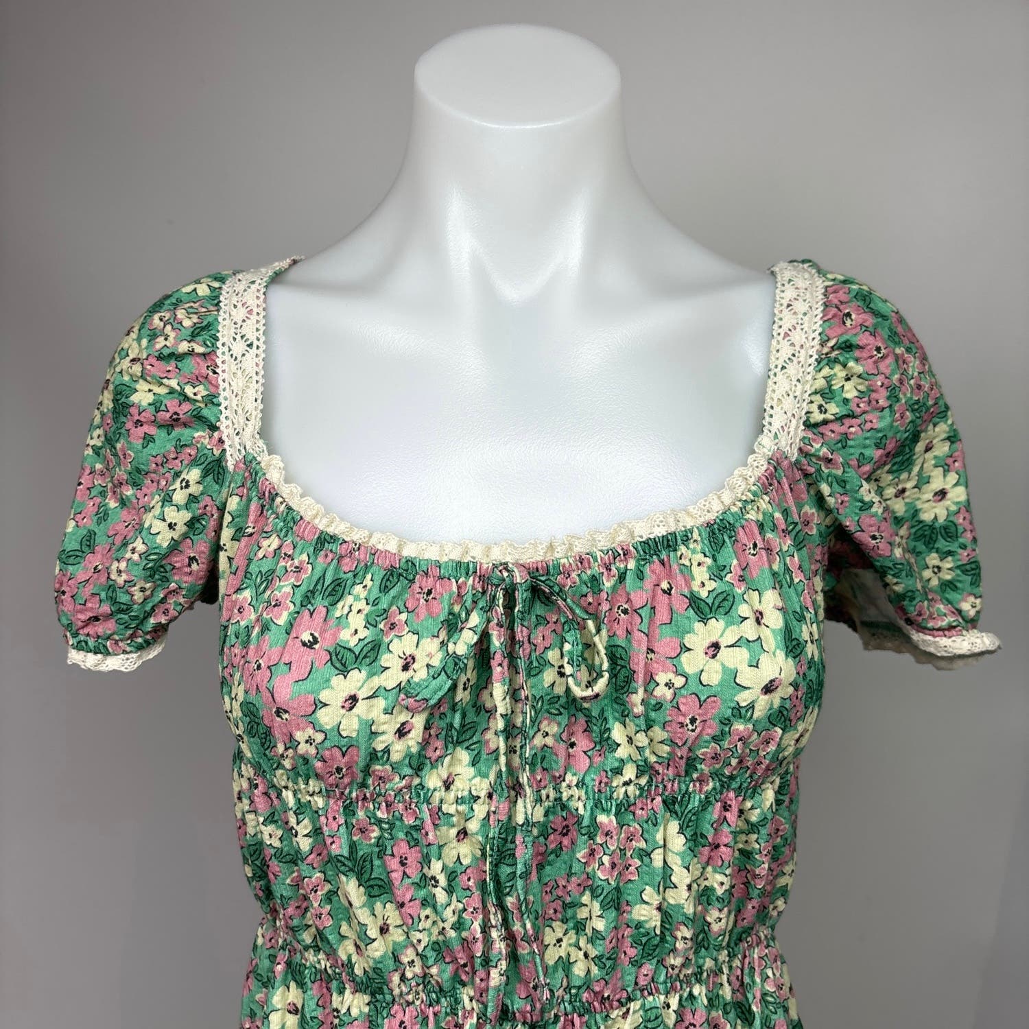 Urban Outfitters NWT Green Lace Trim Floral Scoop Puff Sleeve Mini Dress Size XS - Image 5