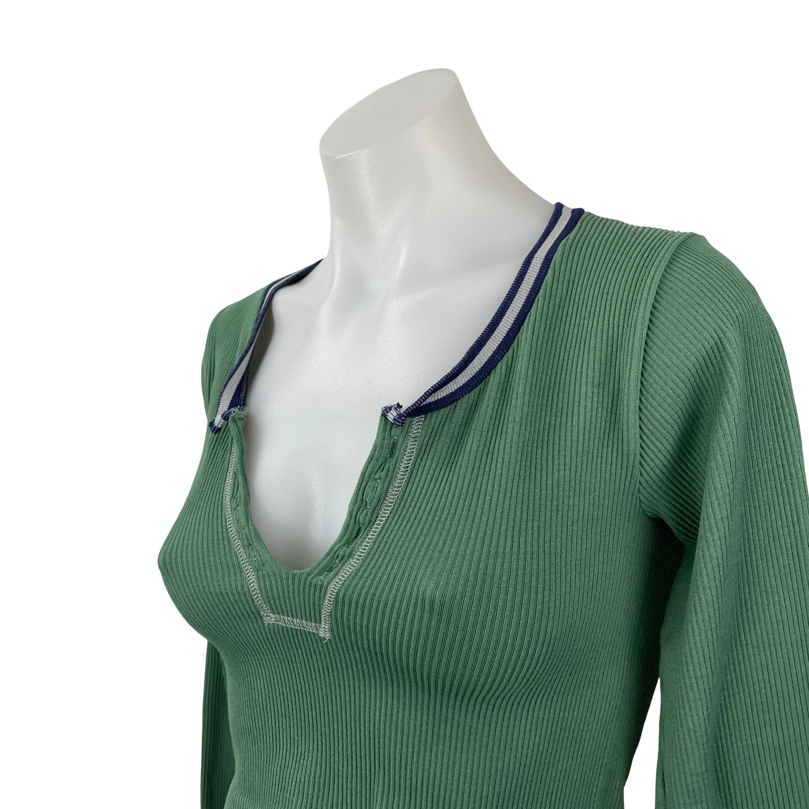Urban Outfitters Out From Under Long Sleeve V Neck Ribbed Knit Crop Top Size L - Image 2