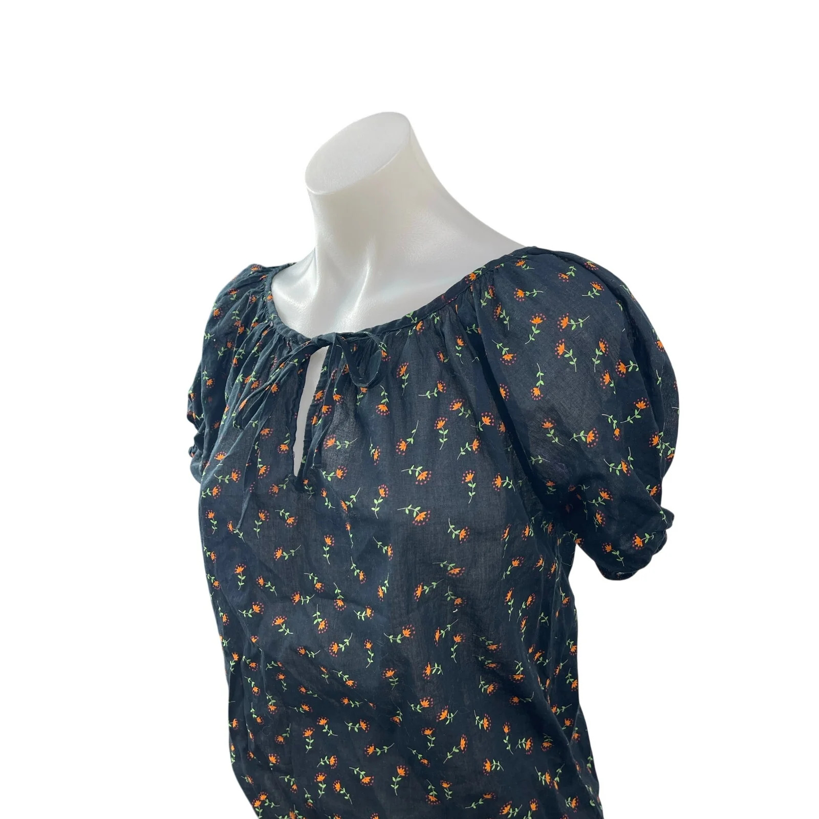 Urban Outfitters Women Black Floral Short Puff Sleeve Keyhole Blouse Top Size XS - Image 2