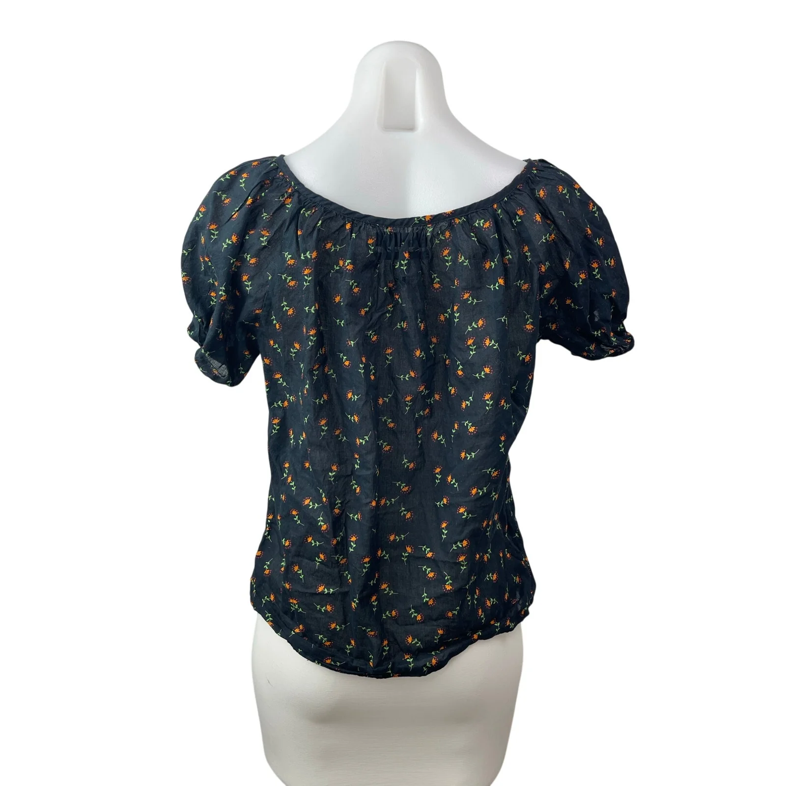 Urban Outfitters Women Black Floral Short Puff Sleeve Keyhole Blouse Top Size XS - Image 4