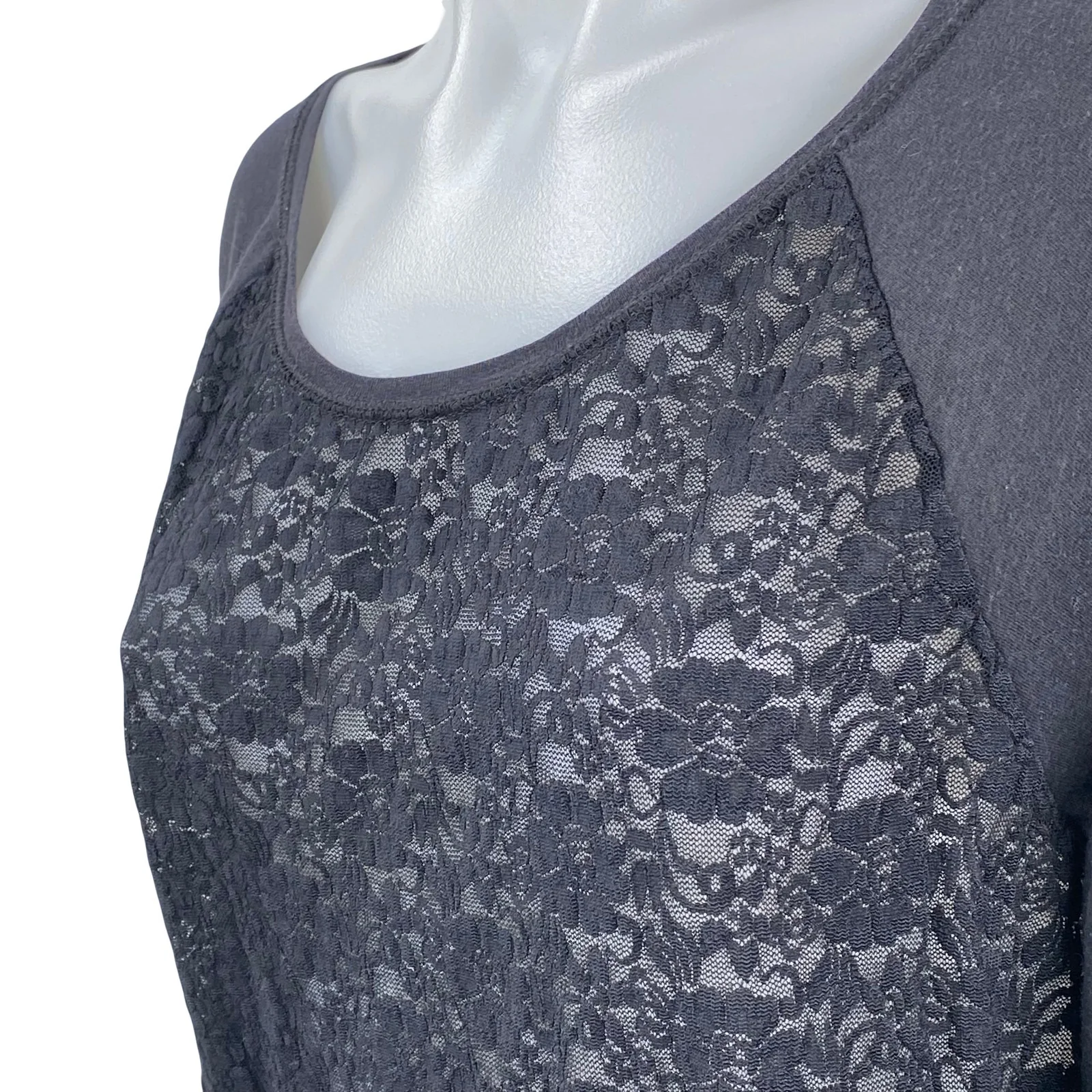 Victoria's Secret PINK Black Floral Lace Long Sleeve Scoop Neck Blouse Top Sz M - Image 3