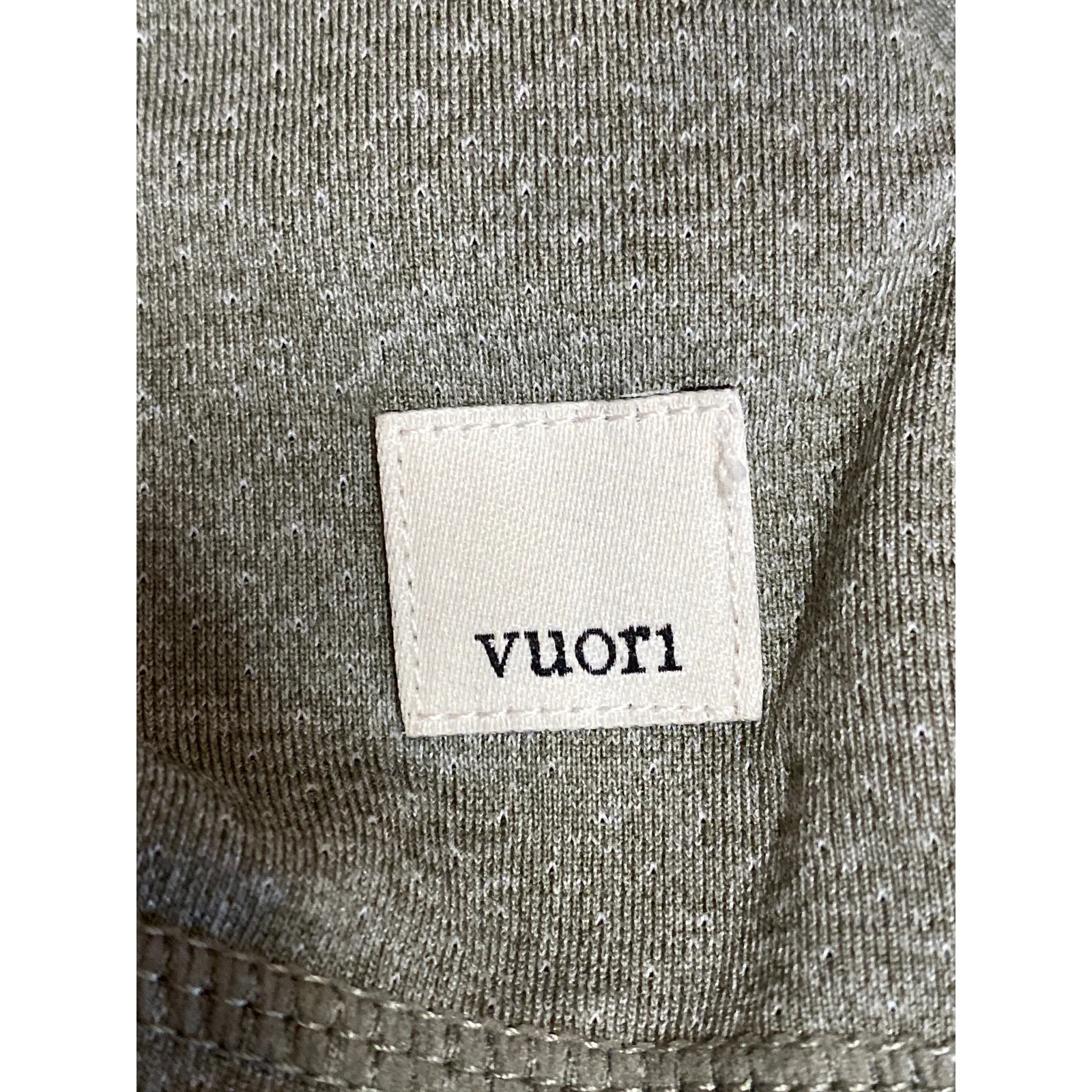 Vuori Men's Olive Green Short Sleeve Crew Neck Pocket Athletic T Shirt Tee Top M - Image 4