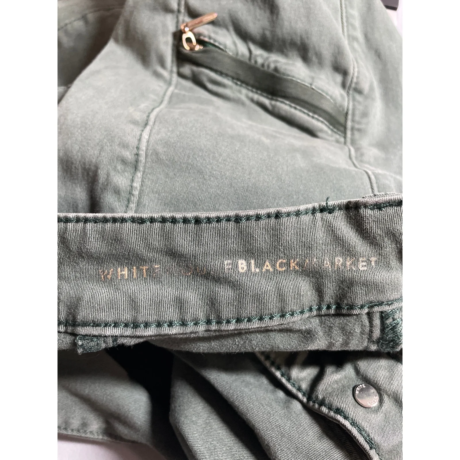 White House Black Market Women's Green Zip Cargo Crop Skinny Denim Jeans Size 2 - Image 6