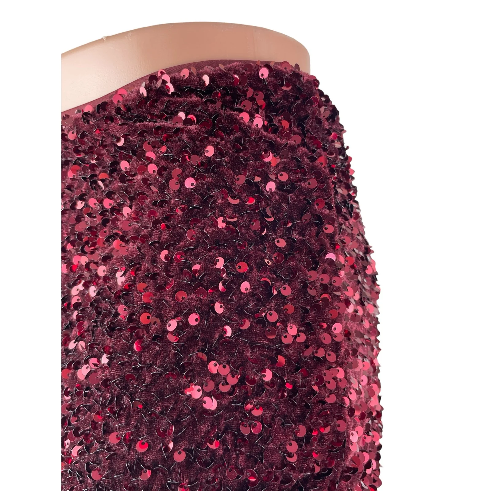 Wild Fable Women's Red Velvet Sequin High Rise Micro Sexy Party Bodycon Shorts S - Image 2