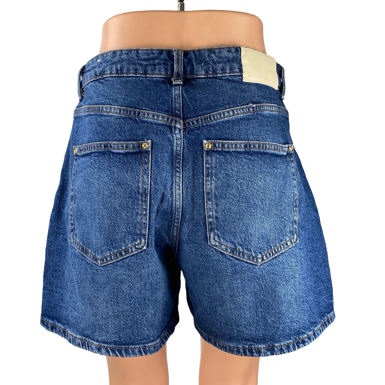 Women's Blue High Waisted Medium Wash Bermuda Y2k Denim Jean Shorts Size 30 - Image 4