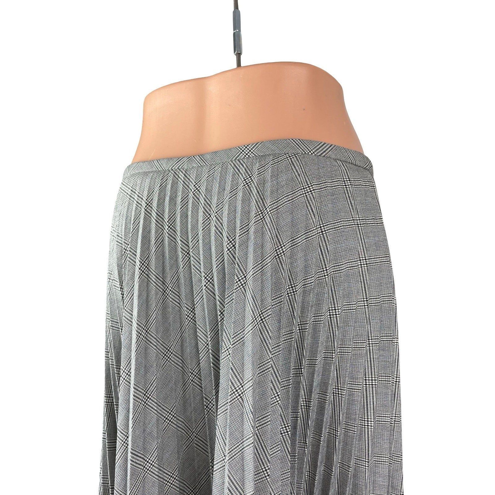 Women's Gray Plaid Mid Waist Pleated Flare Knee Length A Line Midi Skirt Size 6 - Image 3