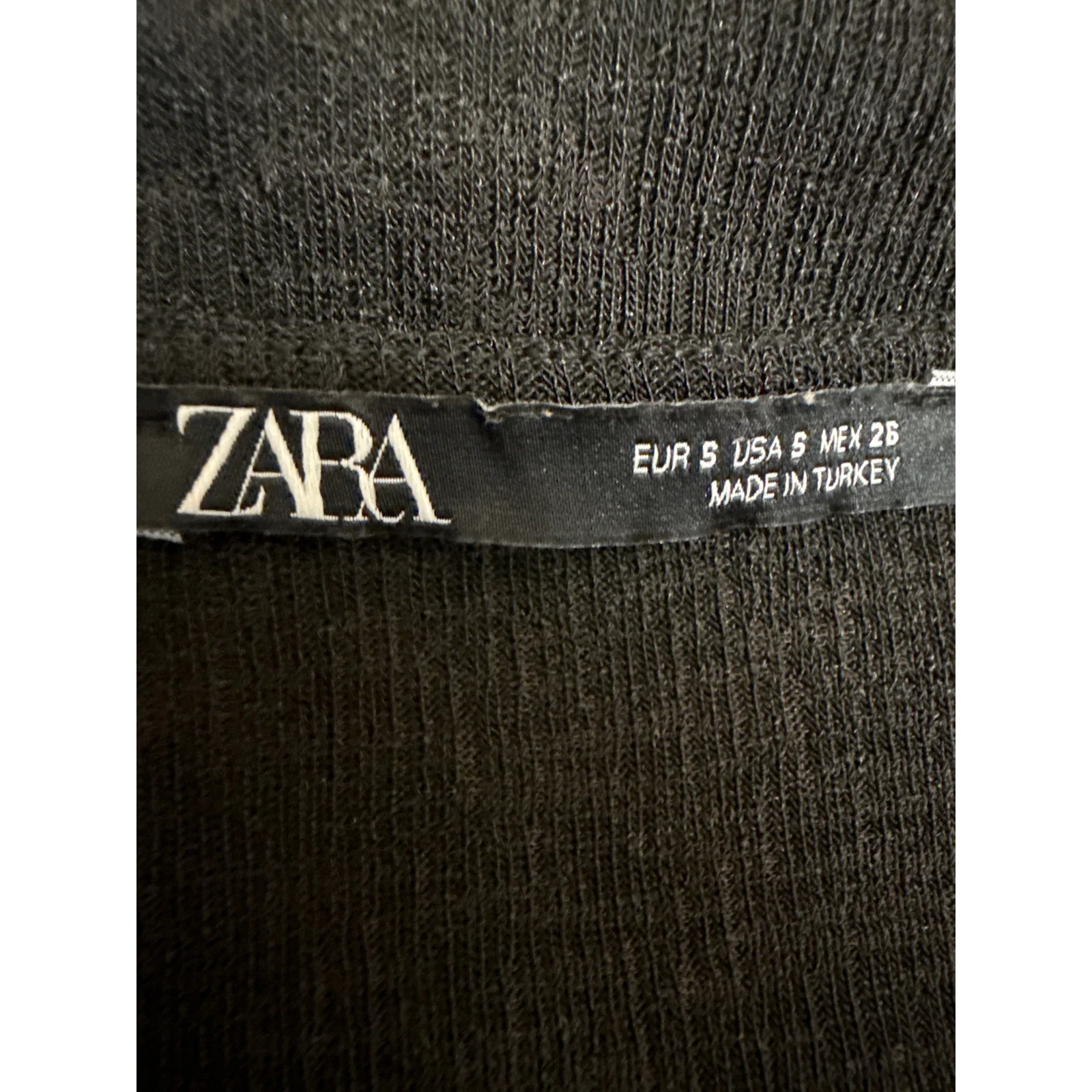 Zara Black Short Sleeve Deep V-Neck Faux Wrap T Shirt Blouse Crop Top Size S - Image 3