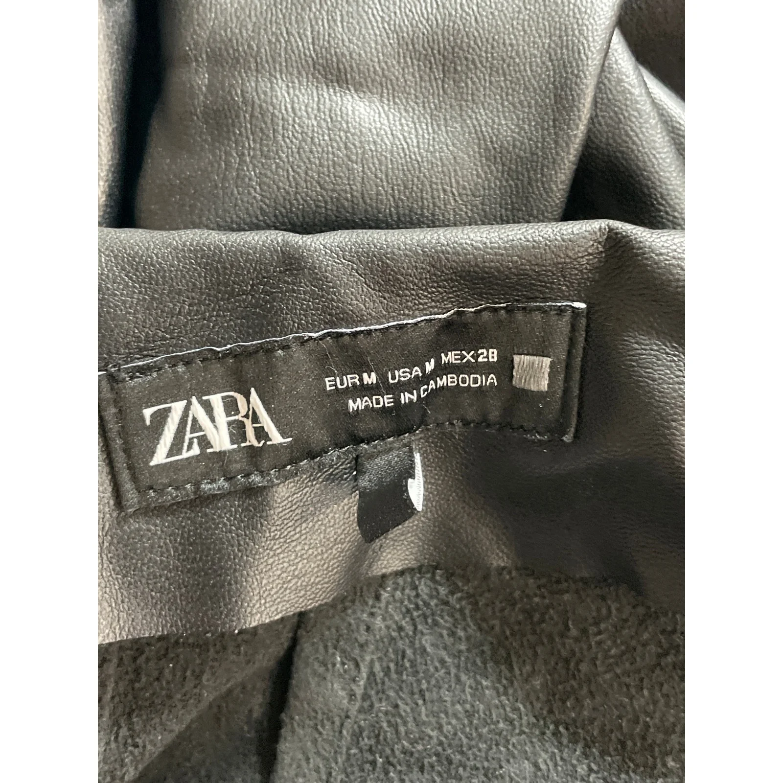 Zara Women's Black Faux Leather Vegan High Rise Straight Trousers Pants Size M - Image 5