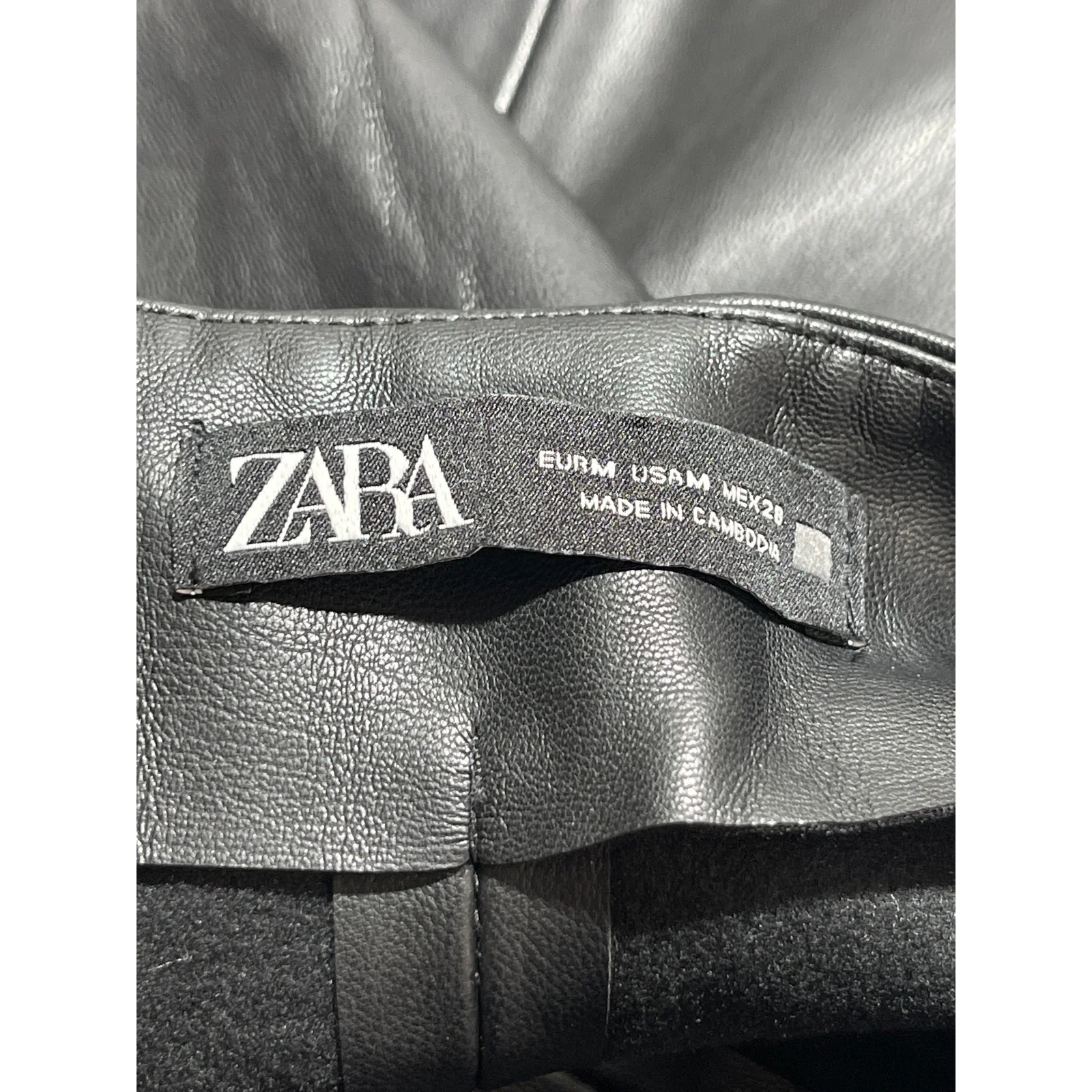 Zara Women's Black Faux Vegan Leather High Waist Mini Flared A-Line Skirt Size M - Image 3