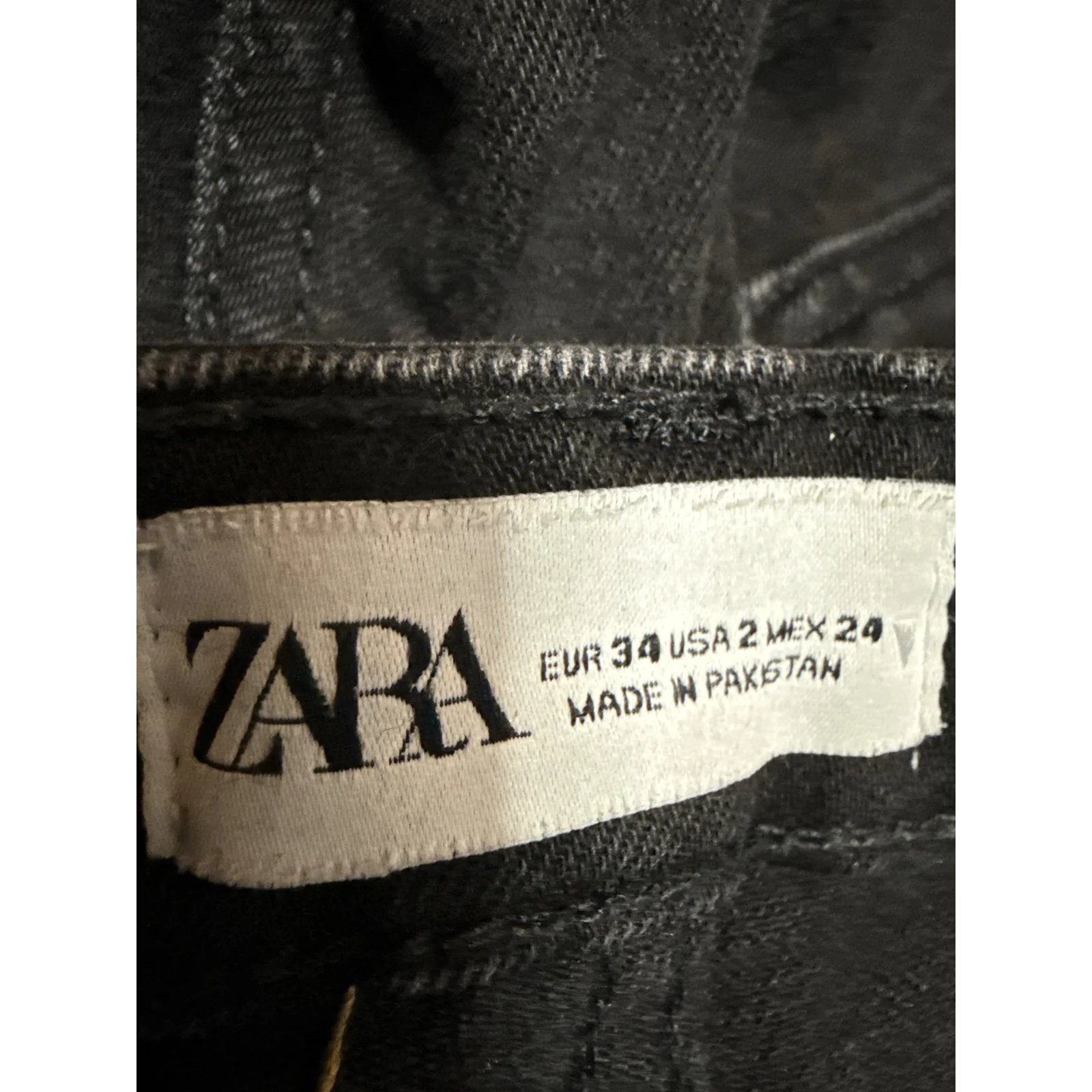 Zara Women's Black High Rise Raw Hem Flared Bootcut Cropped Denim Jeans Size 2 - Image 4