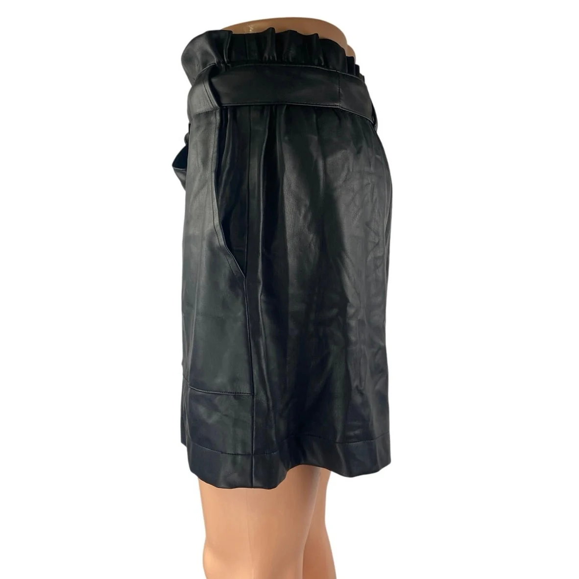 Zara Women's Black High Rise Tie Waist Faux Leather Vegan Paperbag Shorts Size M - Image 2