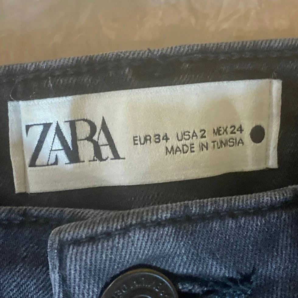 Zara Women's Black High Waisted Classic Skinny Tapered Denim Jeans Pants Size 2 - Image 5