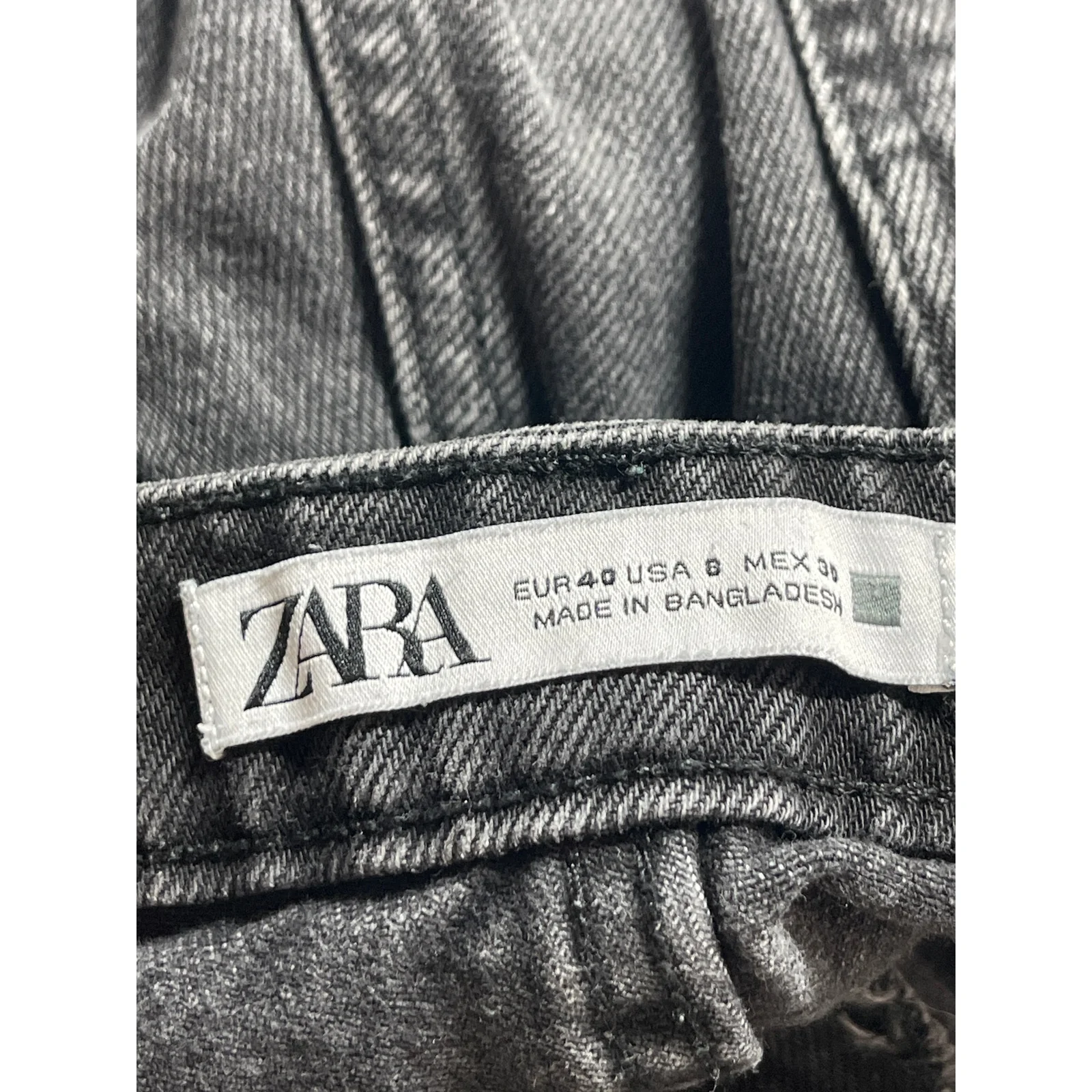 Zara Women's Black High Waisted Frayed Raw Hem Cut Off Denim Jeans Shorts Size 8 - Image 3