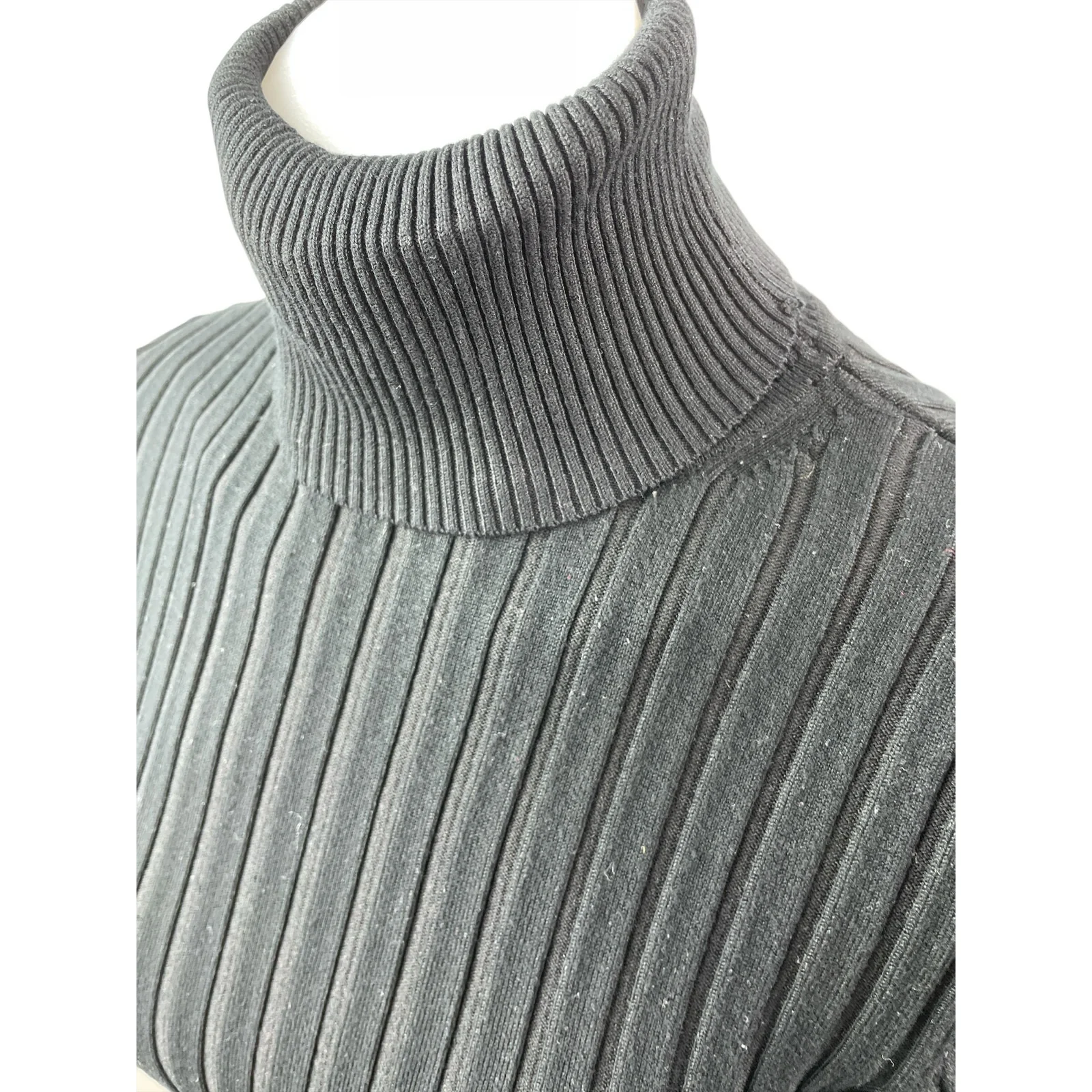Zara Women's Black Ribbed Turtle Neck Long Sleeve Crop Sweatshirt Sweater Top L - Image 4