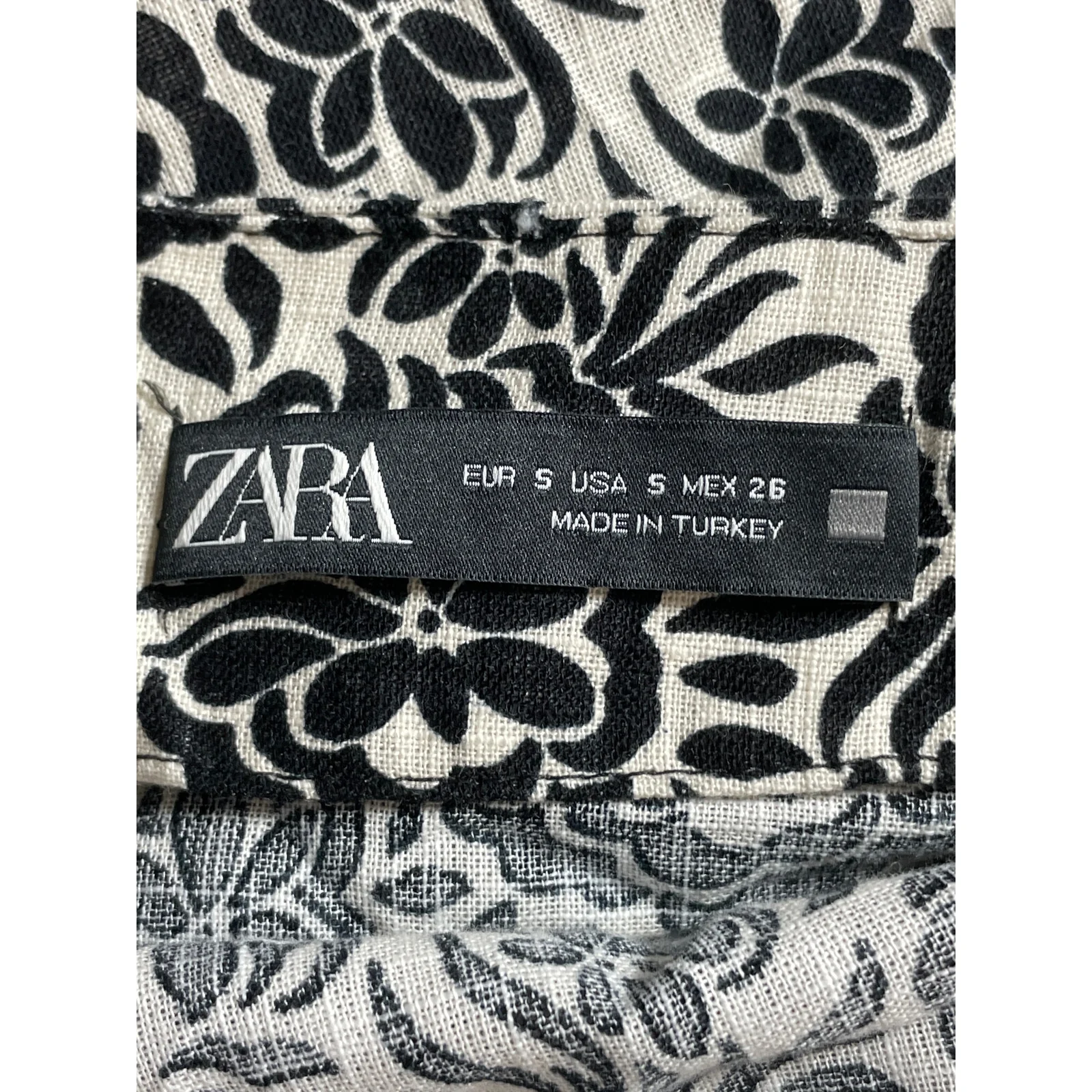 Zara Women's Black White Floral Embroidered Waist High Rise Mini Wrap Skirt Sz S - Image 5