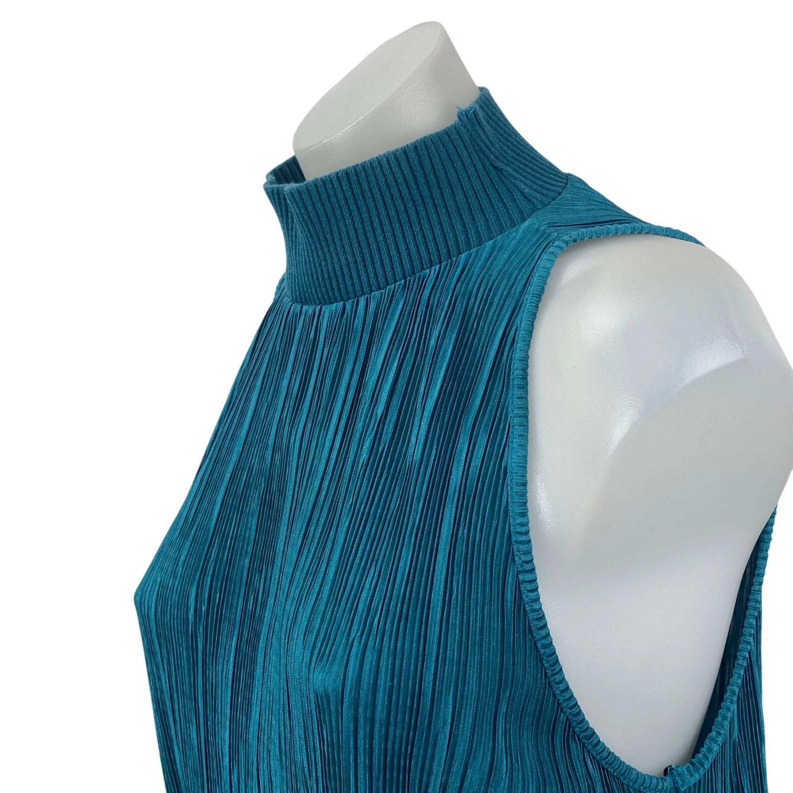 Zara Women's Blue Pleated Knit Plisse Turtleneck Sleeveless Blouse Top Size M - Image 2