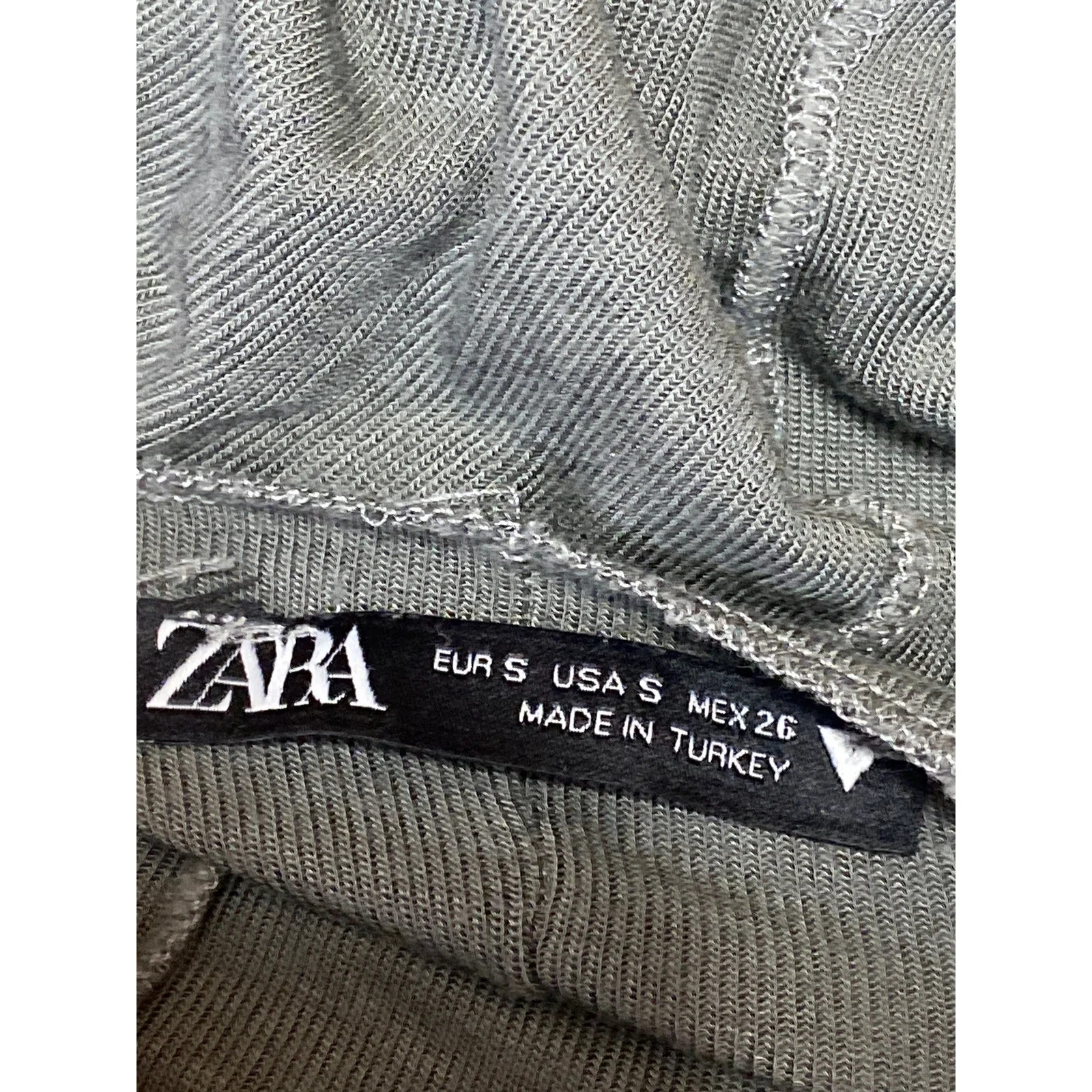 Zara Women's Green Expose Seam Crew Neck Long Sleeve Slim Crop T-Shirt Top Sz S - Image 5
