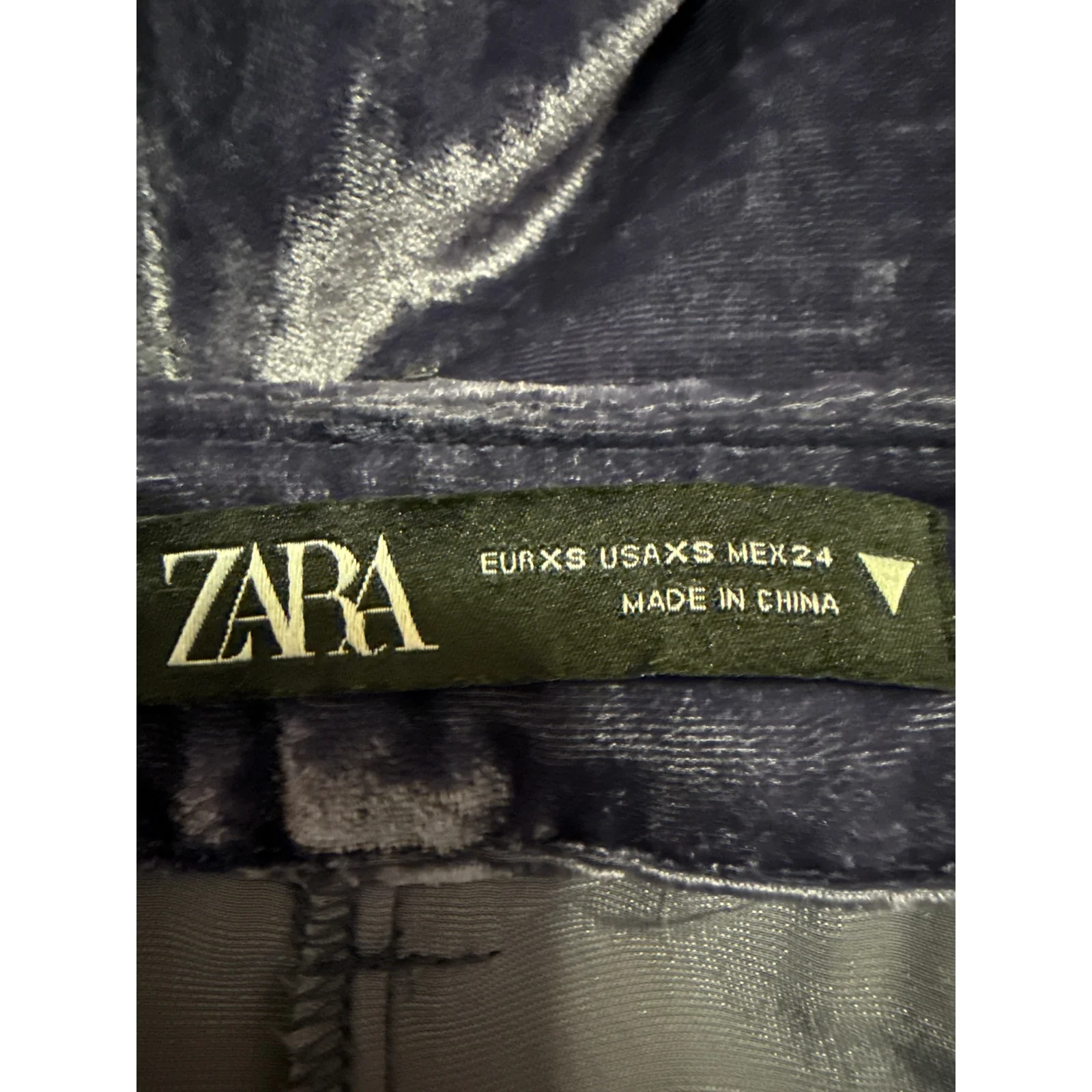 Zara Women's Purple Velvet Velour High Waisted Straight Leg Trousers Pants XS - Image 4