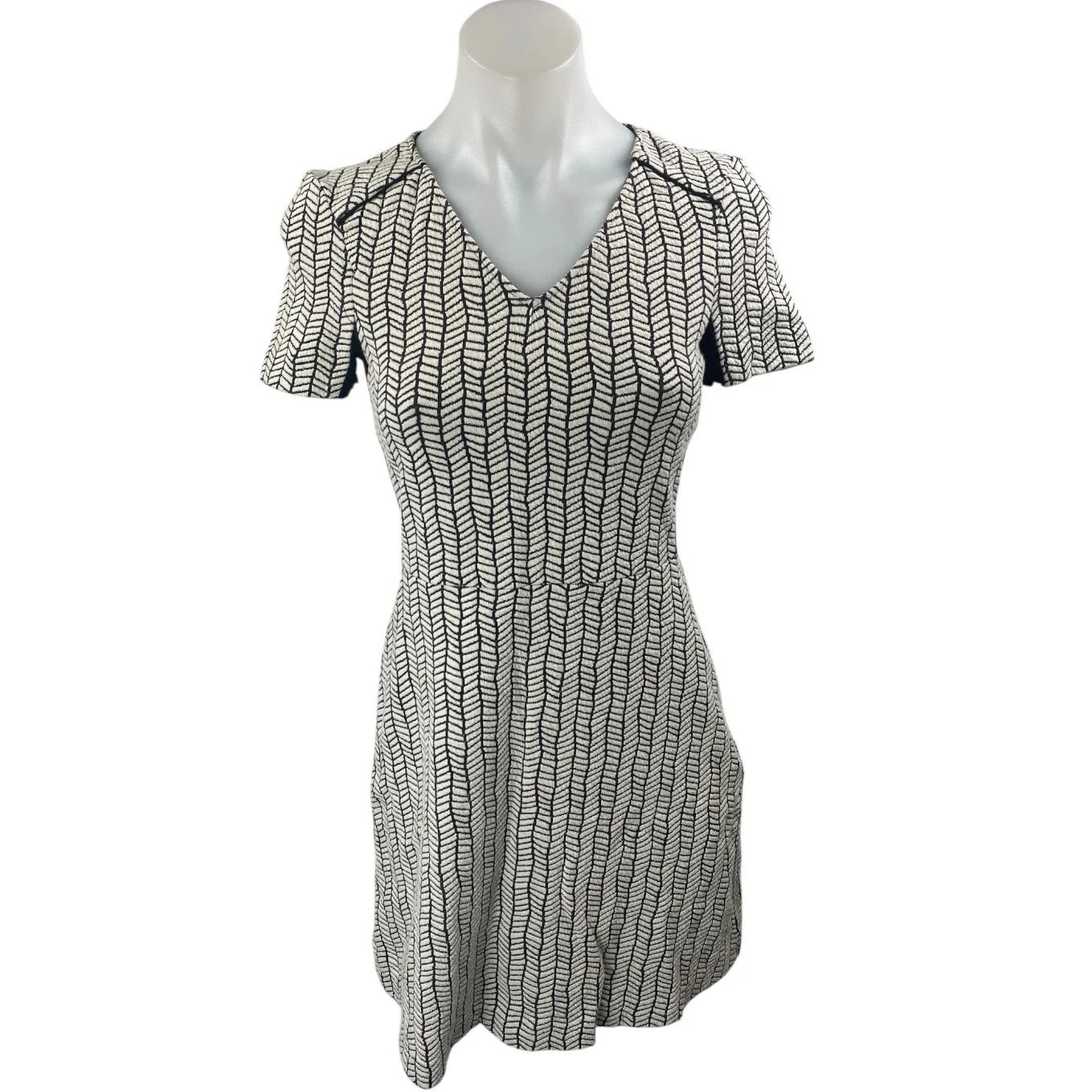 Zara Women's White Black Short Sleeve Abstract A Line Mini Skater Dress Size XS