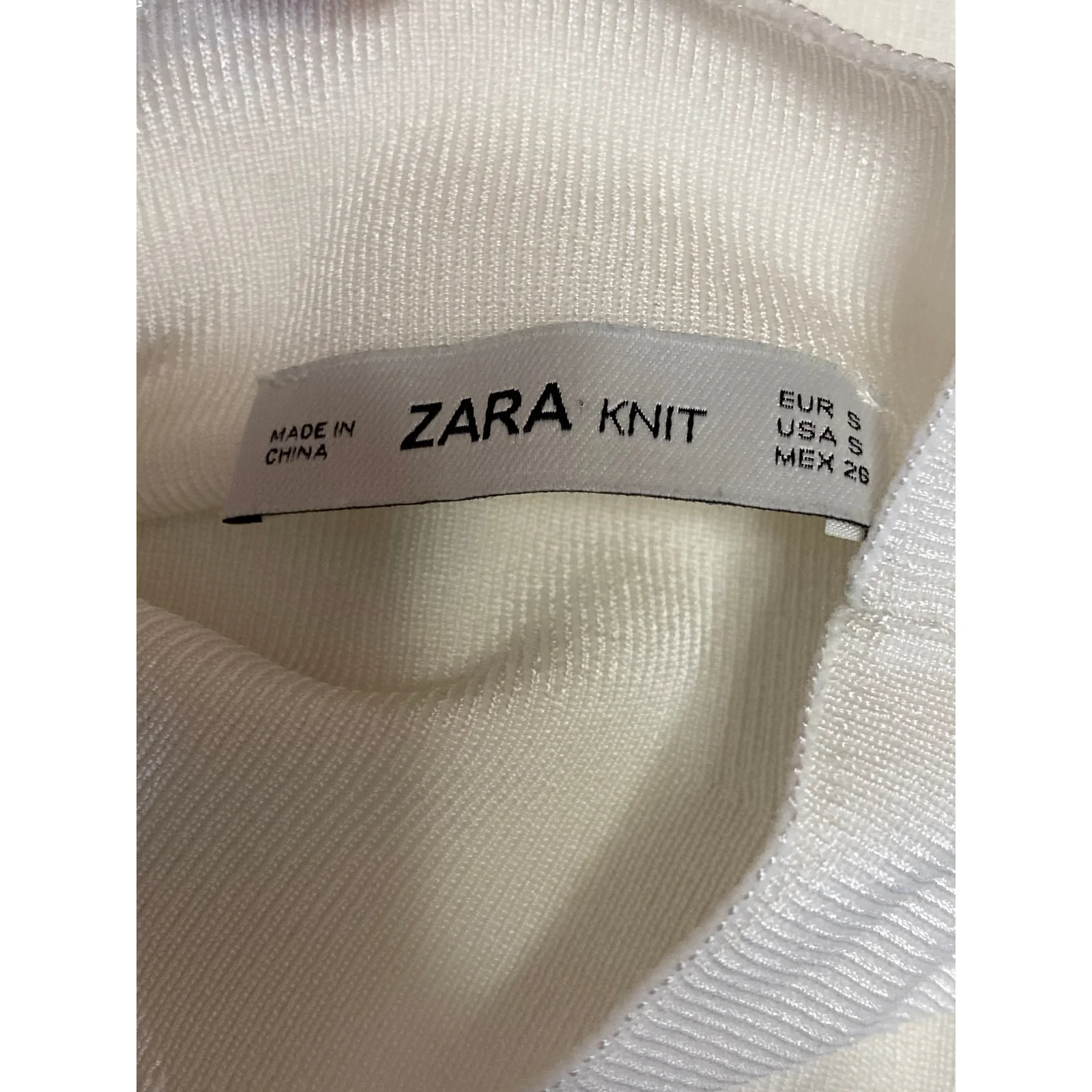Zara Women's White Ribbed Knit Sleeveless Turtleneck Cutout Crop Top Size S - Image 3