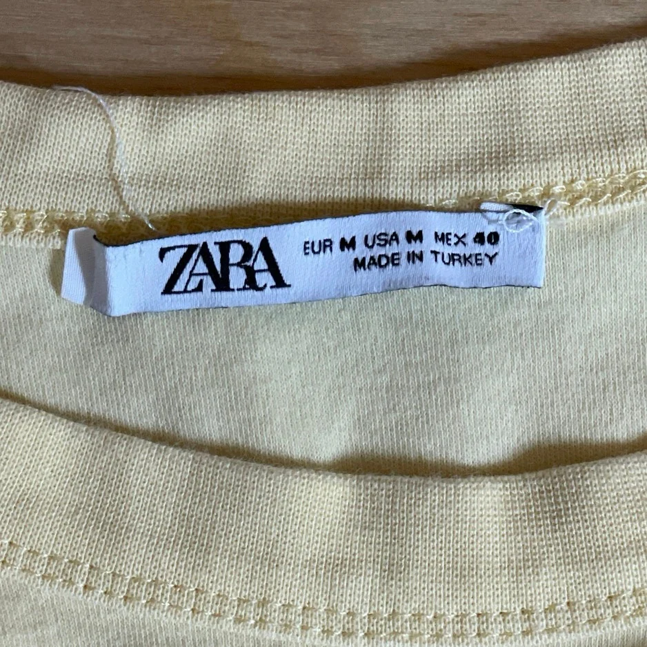Zara Women's Yellow Short Sleeve Relaxed Crew Neck Pocket T Shirt Tee Top Size M - Image 5