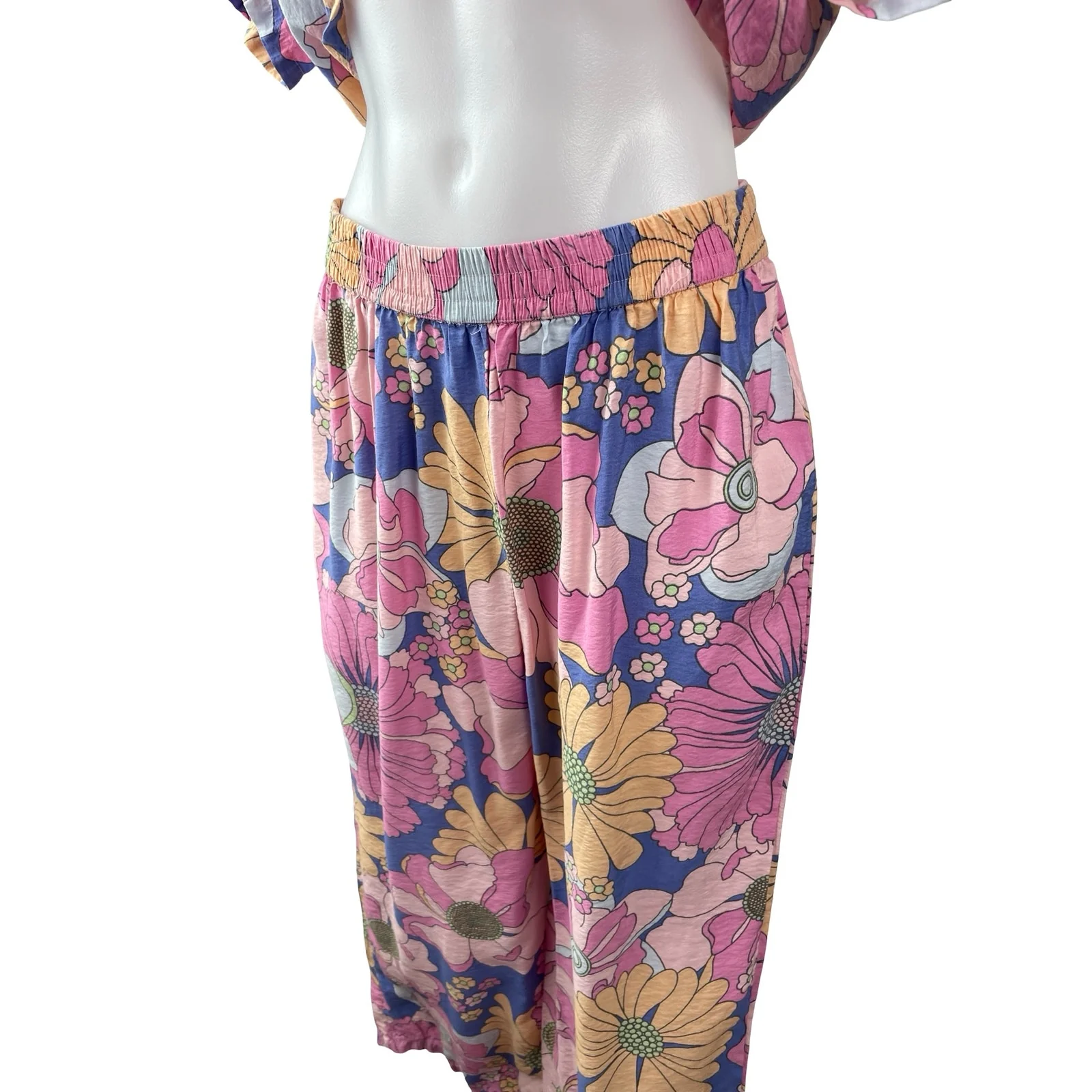 Zudio Women's Multicolor Floral Button Up Shirt Pants Sleepwear Pajama Set M/L - Image 3